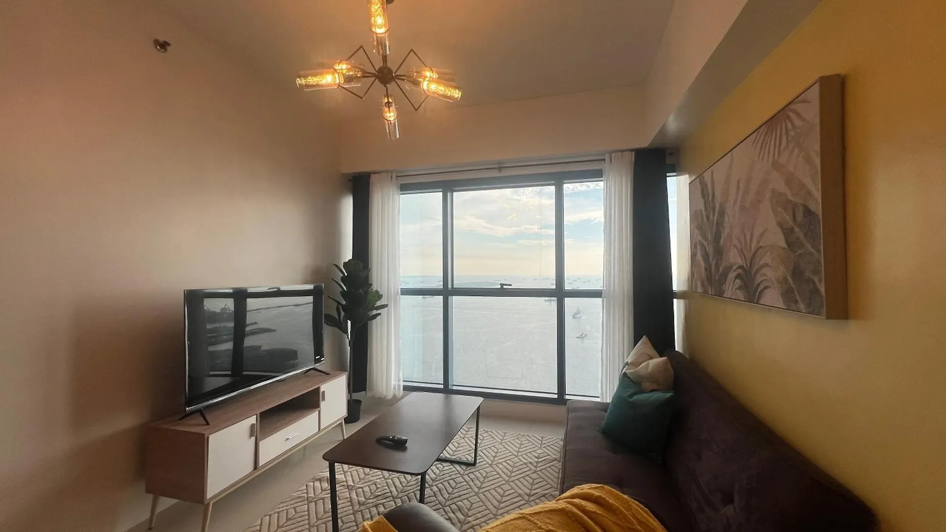 3Br Grand Riviera Suites By Mrsayla Manila Philippines